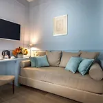 Uno Sguardo Su 4*