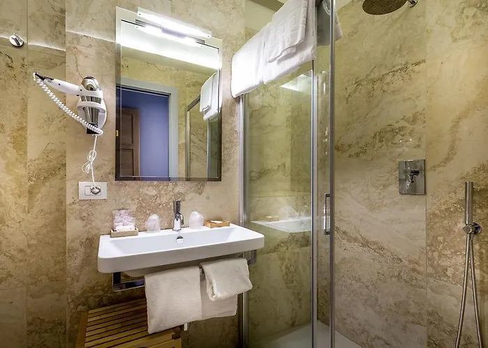 Uno Sguardo Su Pensión Florencia