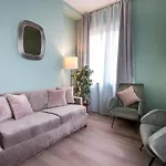 Uno Sguardo Su 4*